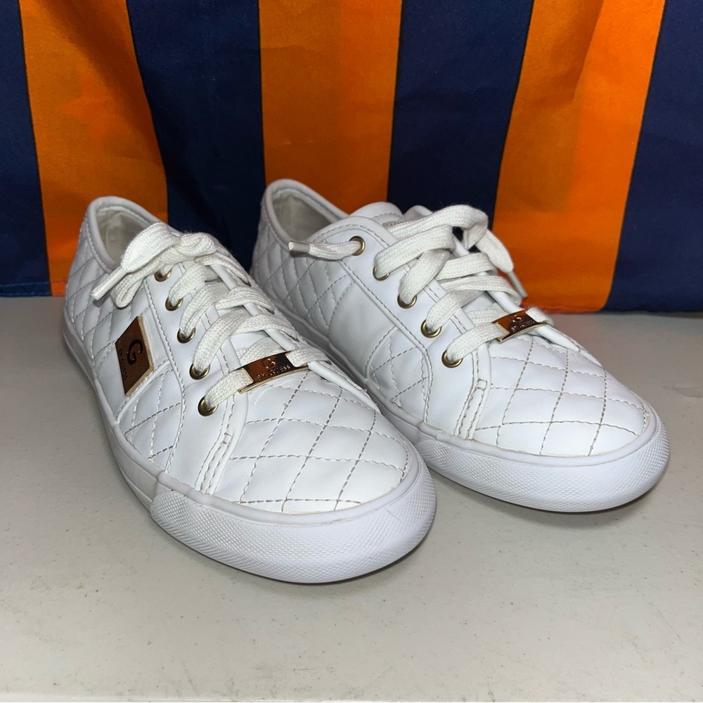 G by Guess GG Backer 2 Womens Size 7M Quilted Leather Low Top Sneakers Shoes